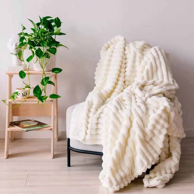 Плед 150*200см велсофт 300GSM полоска 2,5мм белый JC-17906 (12)