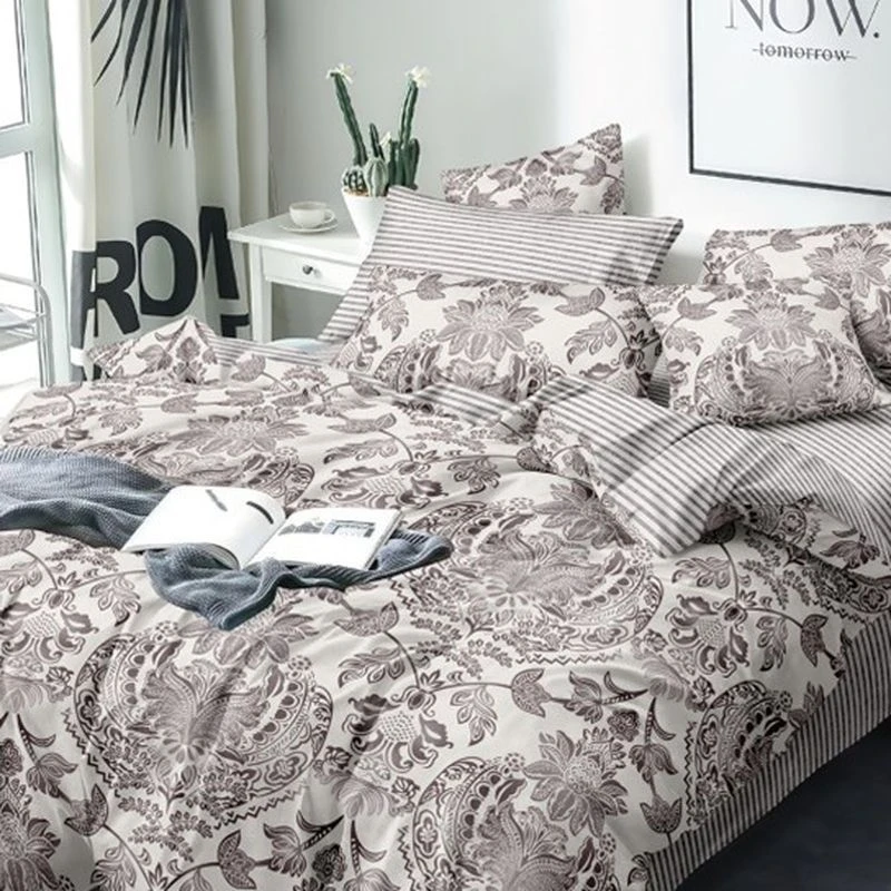 Комплект постельного белья семейный