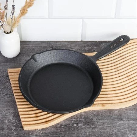 Сковорода чугун 20см h3,2см с ручкой Y20YB (20)