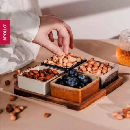 Менажница 4 секции 120мл керамика Breeze на дер.подставке 19*19*1,5см BRZ-06 (12)