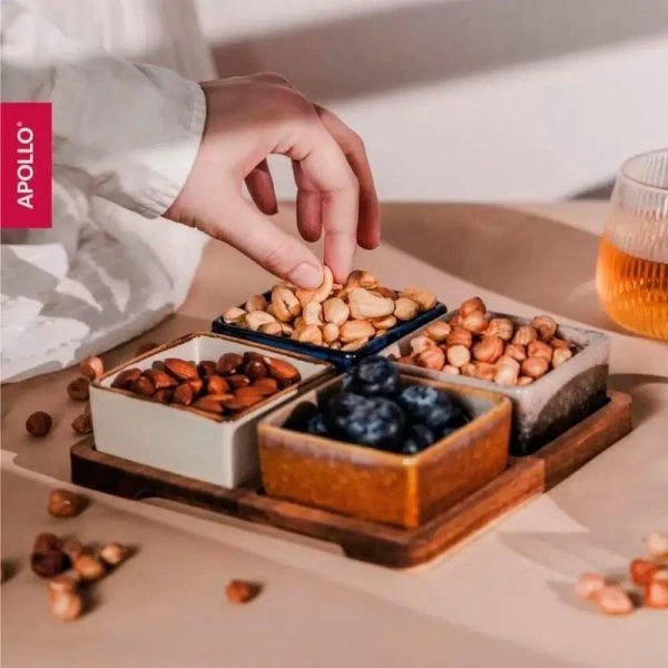 Менажница 4 секции 120мл керамика Breeze на дер.подставке 19*19*1,5см BRZ-06 (12)