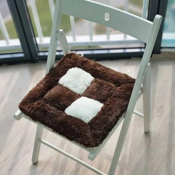 Сидушка на стул (табурет) 40*40 искусственный мех шоколадная JC-15722 (100) Сидушка на стул (табурет) 40*40 искусственный мех шоколадная JC-15722 (100)