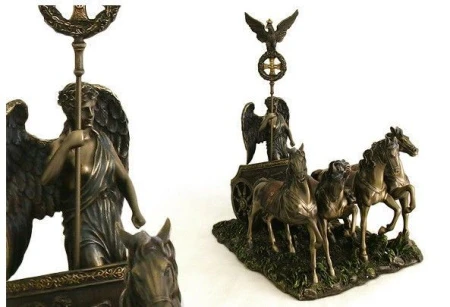 яяяСтатуэтка Ника на колеснице 26х30см VWU75088A4AL