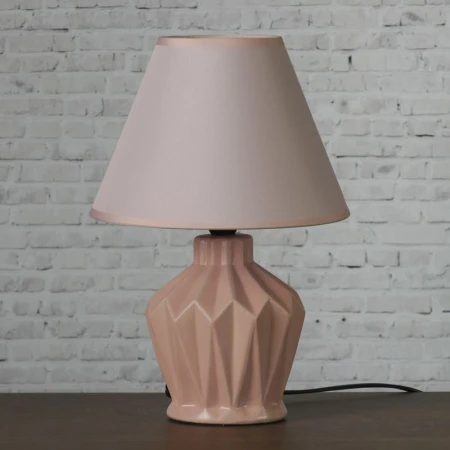 Лампа настольная с абажуром керамика Грани розовая 20*20*30см Е14 25Вт