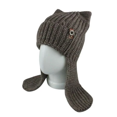 Шапка вязанная с ушками