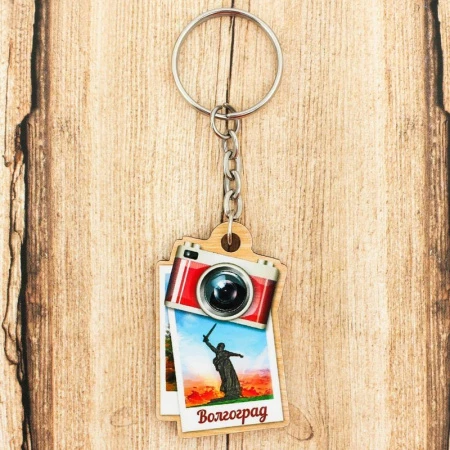 яяяБрелок Волгоград. Родина-мать деревянный в форме фотоаппарата 3,3*5см яяяБрелок Волгоград. Родина-мать деревянный в форме фотоаппарата 3,3*5см