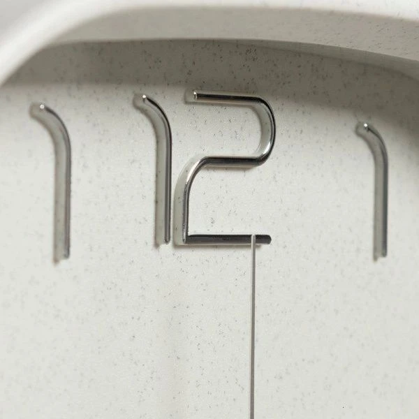 Часы настенные 25*25см пластик РУБИН Классика белые с серебром (10)