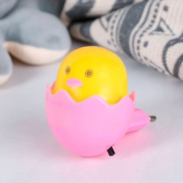 Ночник 6,5*6,5*7см пластик Цыпленок CW415-76 (240)