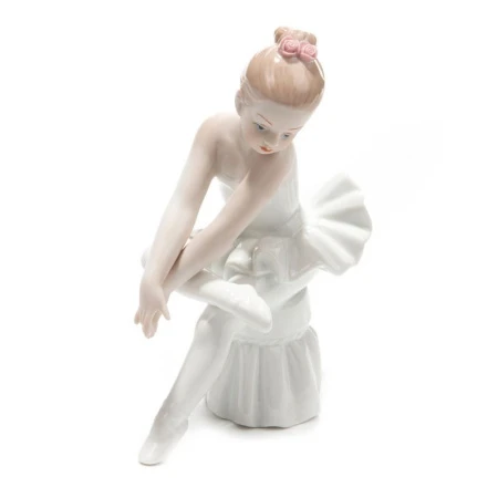 Статуэтка Балерина фарфор 15см (60)