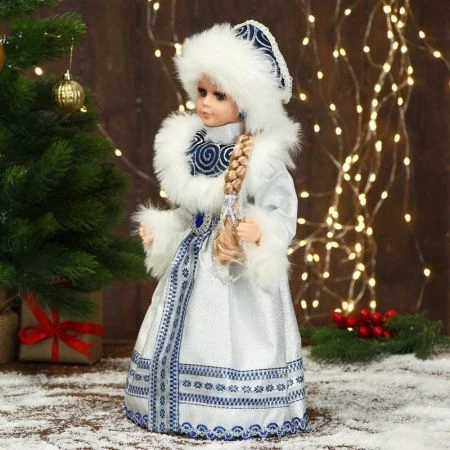Фигурка новогодняя Снегурочка в узорчатой шубе двигается 19*40см