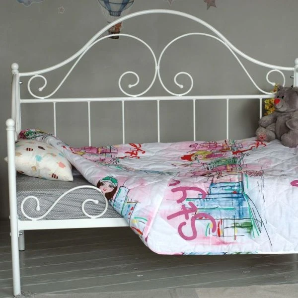 Покрывало детское стёганное 150*215 бязь ДомВелл рис. 7297/1 Городские девчонки