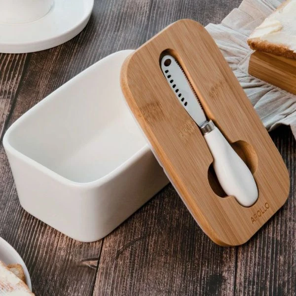 Масленка 600мл фарфор Palmiro бамбук.крышка нож для масла нерж.сталь белая PLM-02-W (24)