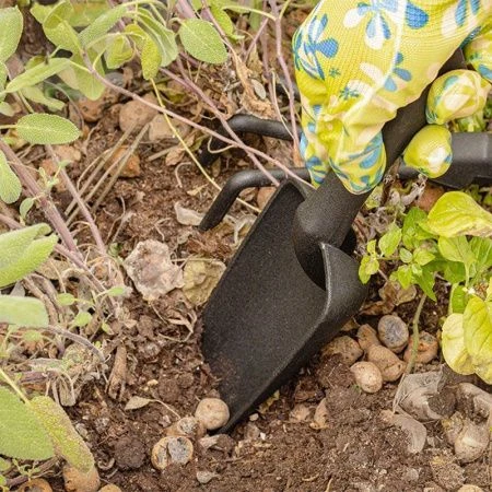 Набор садовых инструментов (совок для пересадки, грабельки, лункообразователь) пластик Черный (12)