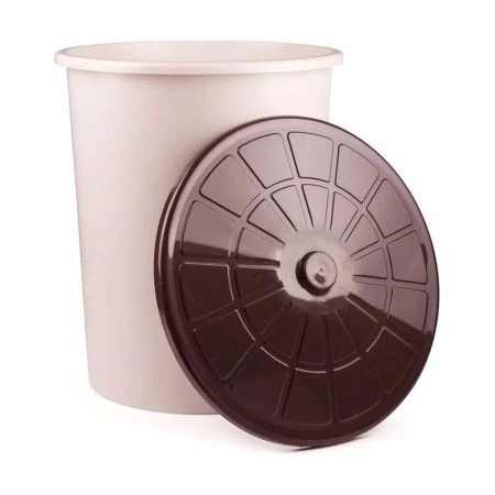 Бак универсальный 100л 550*670мм пластик бежевый с крышкой (3)