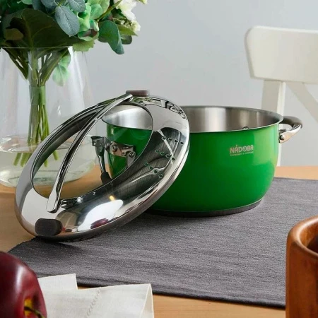 Кастрюля 2,8л нерж.сталь NADOBA стекл.крышка со сливом 20см зеленая (2) ВЫВОД