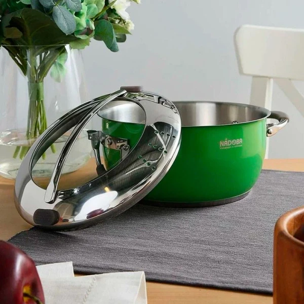 Кастрюля 2,8л нерж.сталь NADOBA стекл.крышка со сливом 20см зеленая (2) ВЫВОД