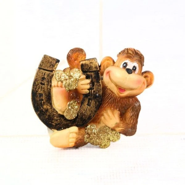 Магнит ОБЕЗЬЯНКА с подковой (2 вида) 6см MY92199/384