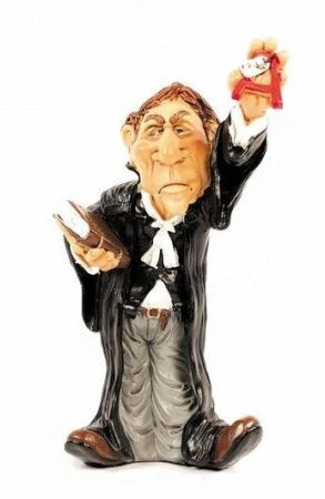 яяяСтатуэтка Судья 9,5*9,3*18,3см (24)