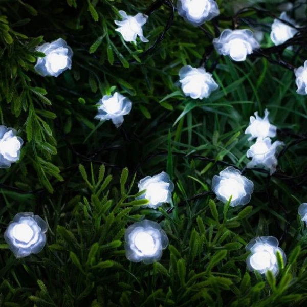 Гирлянда садовая на солнечной батарее пластик 4,5м 30 ламп 2 режима Розы белый свет (50)