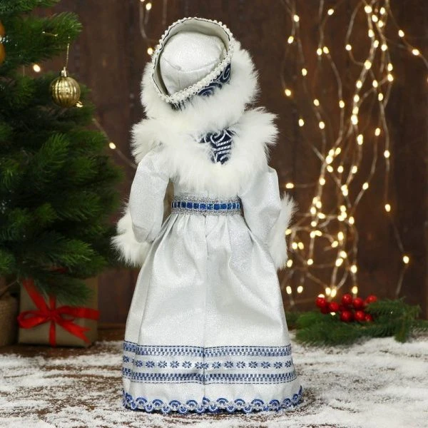 Фигурка новогодняя Снегурочка в узорчатой шубе двигается 19*40см