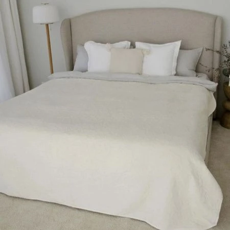 Покрывало евро макси 220*240 стеганое Tressa светло-бежевый