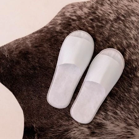 Тапочки одноразовые белые с открытым мысом (250)