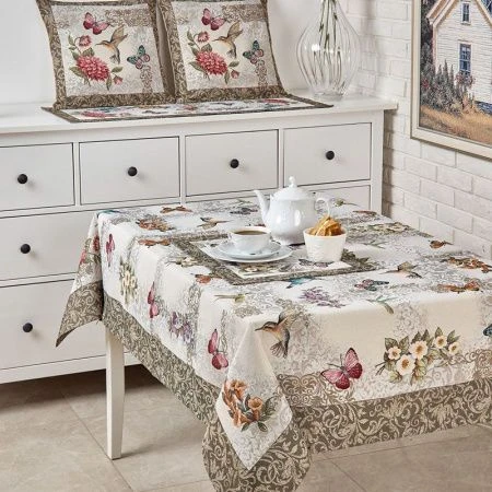 Скатерть 138*140см гобелен КОЛИБРИ 01269