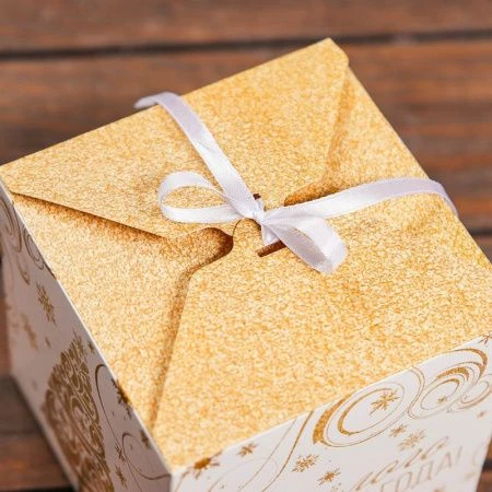 Коробка новогодняя подарочная складная картон Мечты сбываются 12*12*12см Коробка новогодняя подарочная складная картон Мечты сбываются 12*12*12см