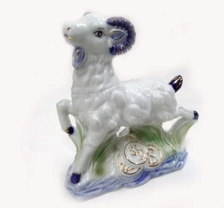 Фигурка Козлик с золотом фарфор 15,5см