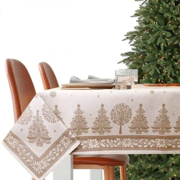 Скатерть новогодняя 140*180см гобелен НИДЕРЛАНДЫ бежевый орнамент серебряный люрекс
