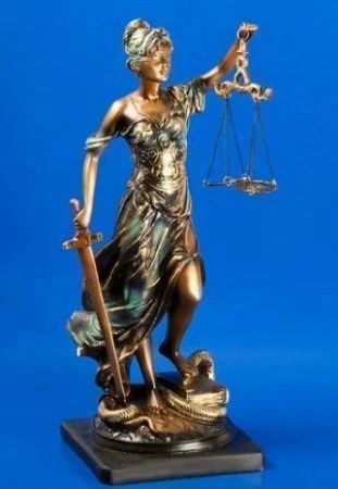 яяяСтатуэтка Фемида-богиня правосудия 42см (4)