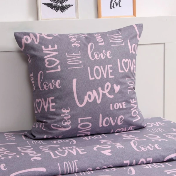 КПБ 1,5сп бязь 100%хлопок LoveLife (пр.153*215, под.145*220, нав.70*70, рис. Love) 125г/м2