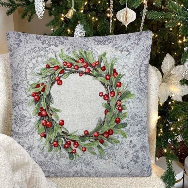 Наволочка декоративная новогодняя 45*45см гобелен НОВОГОДНИЕ ЯГОДЫ серо-голубой фон