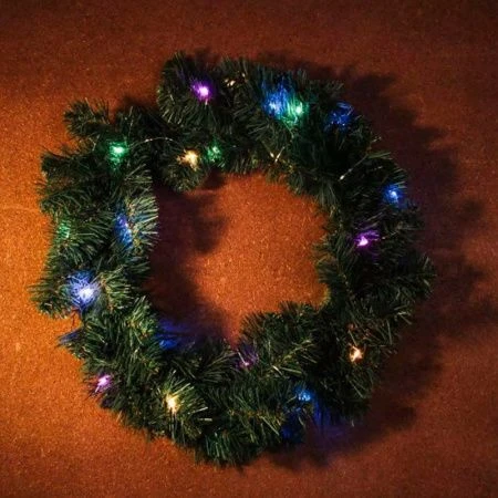 Венок рождественский 30см ПВХ с гирляндой 30LED роса пост свеч мульти питание 2 CR2032 СНОУ БУМ