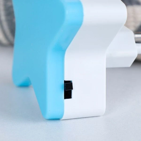 Ночник 8*2,5*8см пластик Звезда CW415-78 (40/240)