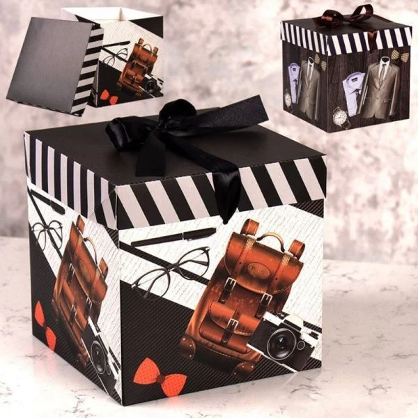 Коробка подарочная 15*15*15см складная 701543 (12/960)