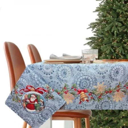 Скатерть новогодняя 140*180см гобелен НОВОГОДНИЕ ЯГОДЫ серо-голубой фон