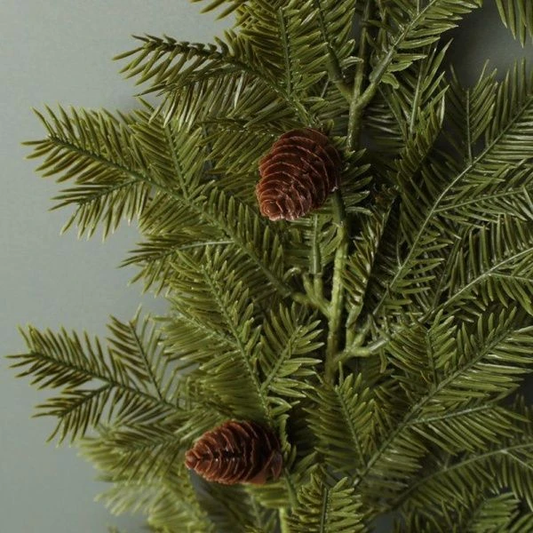 Ветка искусственная Елка с шишками 64см SD8206 (100/500)