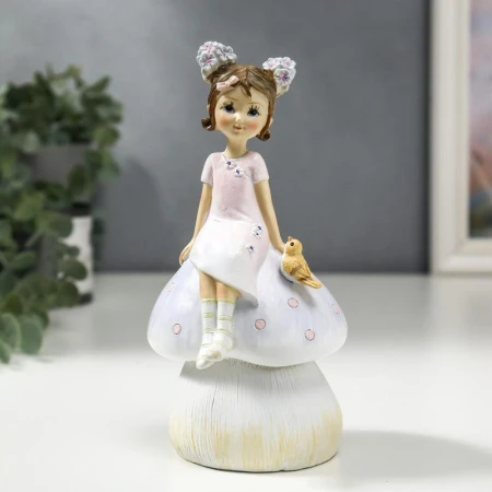 Копилка полистоун Малышка с цветочками в хвостиках, на грибочке 17,5*9*9,5см полистоун (24)