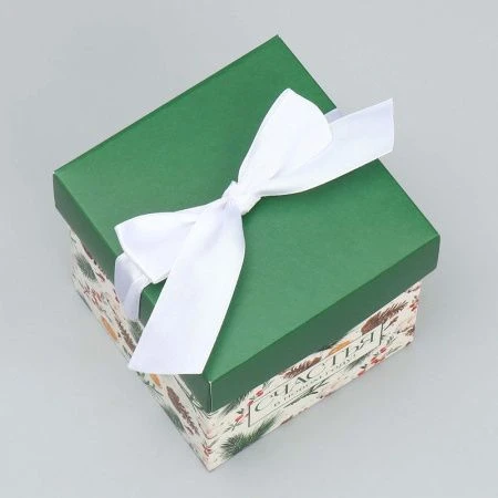 Коробка новогодняя подарочная складная картон Новогодние ветки 10*10*10см Коробка новогодняя подарочная складная картон Новогодние ветки 10*10*10см