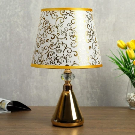 Лампа настольная с абажуром металл/пластик золото 20*20*35см 58083/1