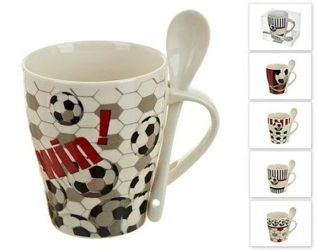 Кружка 365мл фарфор ФУТБОЛЬНЫЙ МЯЧ с ложкой в блистере (36)