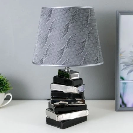 яяяЛампа настольная керамика/металл 16511/1 E14 40Вт черно-хромовый 20*20*32,5см