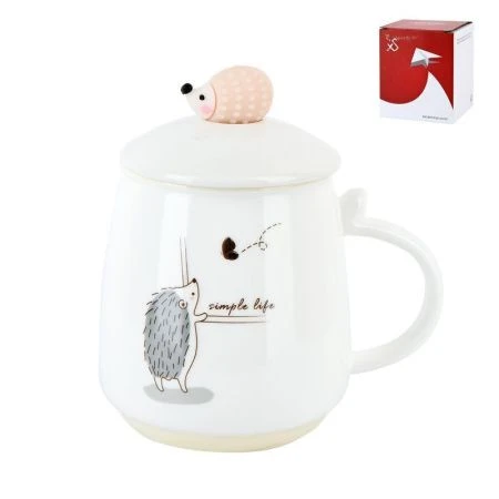 Кружка 450мл фарфор ЕЖИКИ с крышкой и ложкой подар.уп. (60)