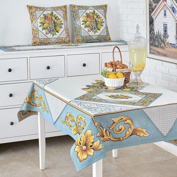 Скатерть 140*240см гобелен с голубым бордюром ФРУКТОВОЕ АССОРТИ 1383