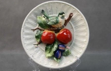 яяяТарелка декоративная 20см  СНЕГИРЬ НА ЯБЛОНЕВОЙ ВЕТКЕ (24)