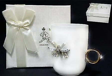 Кружка 250мл керамика с бантиком подар.уп.