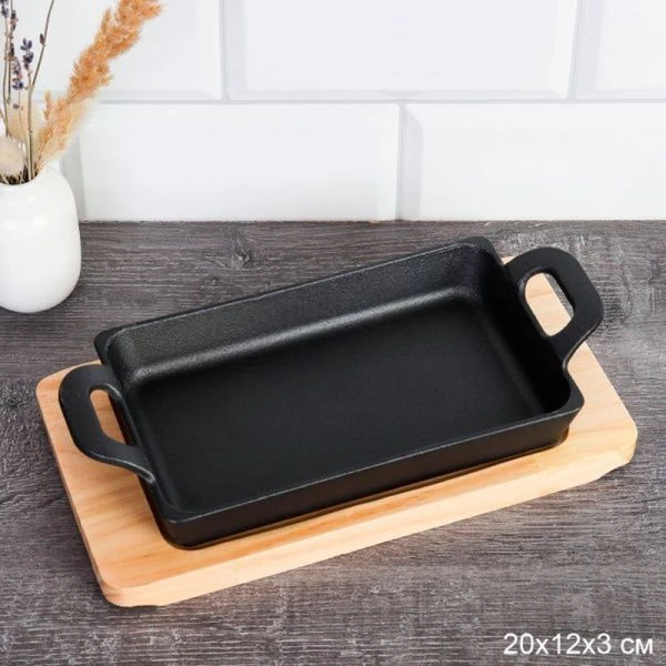 Сковорода 20*12*3см чугун прямоугольная, на дер.подставке F-103 (20)