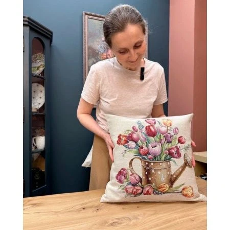 Наволочка декоративная 44*44см гобелен ТЮЛЬПАНЫ в лейке